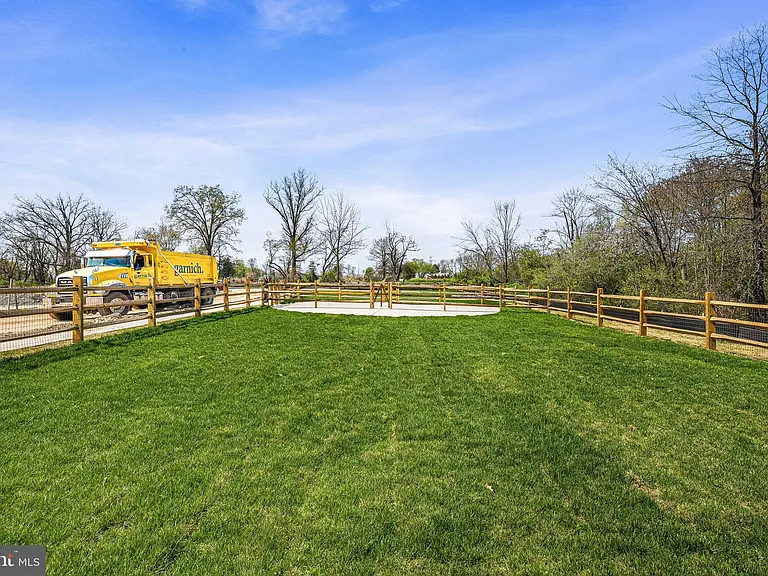2307 Prince Hall Dr — Photo 48