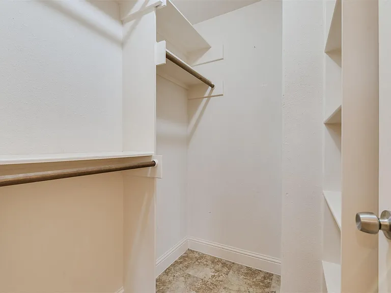 430 Pecore St #A — Photo 13