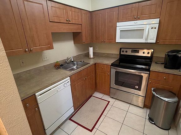 4th image of 5811 ATLANTIC Boulevard #10