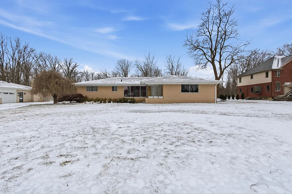 Building Photo - 6525 Norton Dr