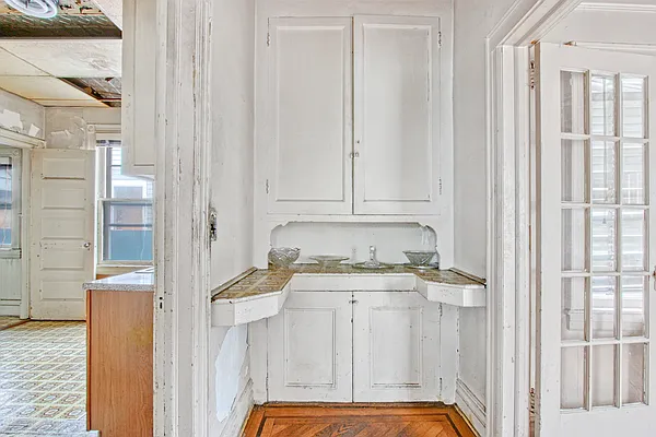 Sold by Douglas Elliman | media 13