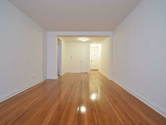 4th image of 2012 Seagirt Blvd #1W