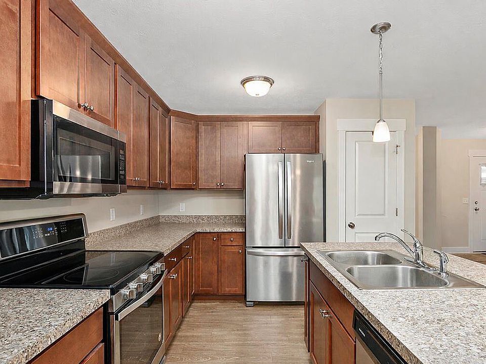 1st image of 3725 Merriville Ct SE