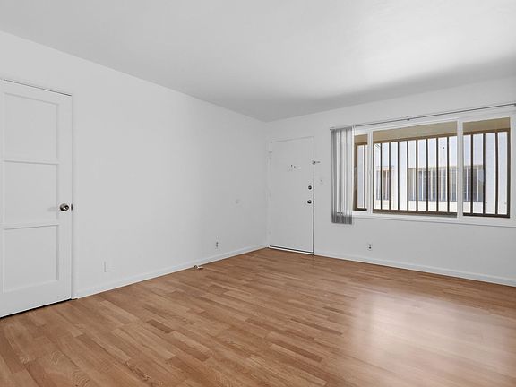 5th image of 5642-5646 Laurel Canyon Blvd #B