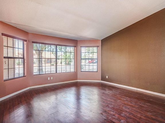 4th image of 3837 N Wintergreen Way