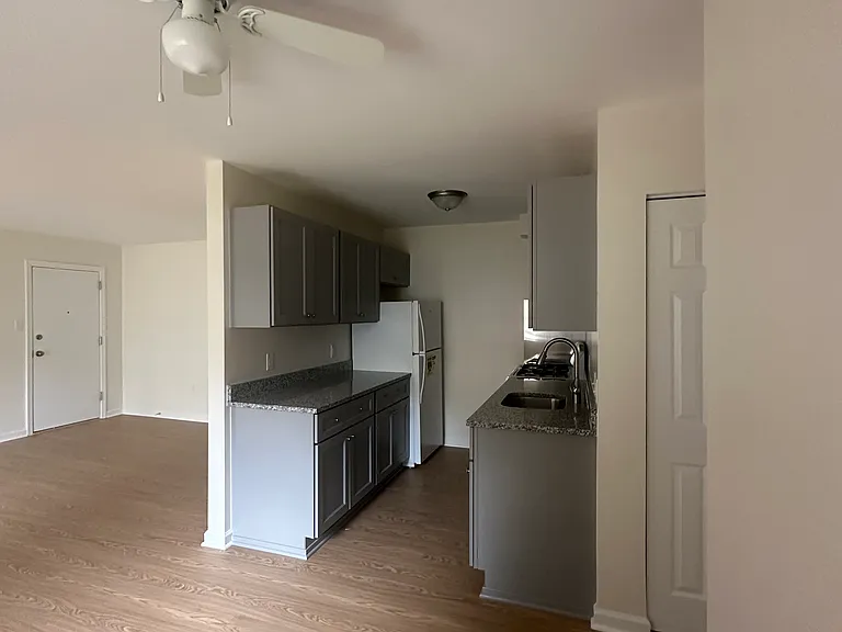 5402 85th Ave #104 — Photo 15