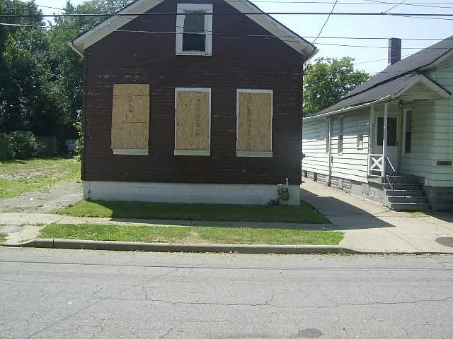 5000 Frazee Ave photo 1