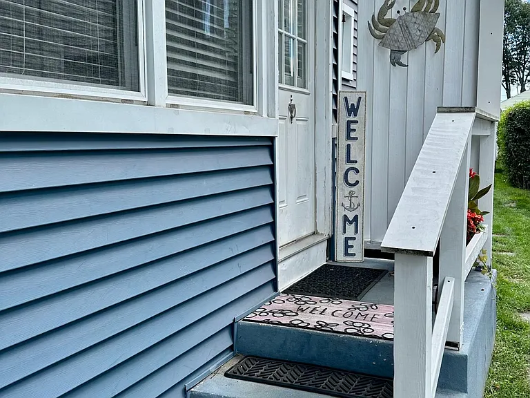 54 Hartford Ave — Photo 5