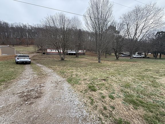 3rd image of 15884 Columbia Hwy