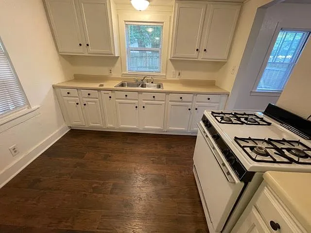 2036 N Birch Ave — Photo 8