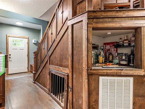 3rd image of 2906 Northaven Dr