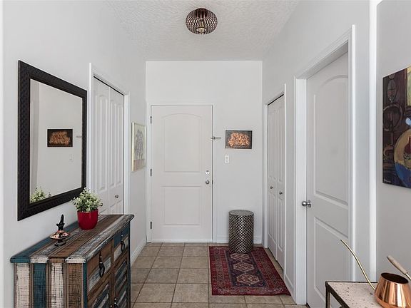 5th image of 3915 Carey Rd #201
