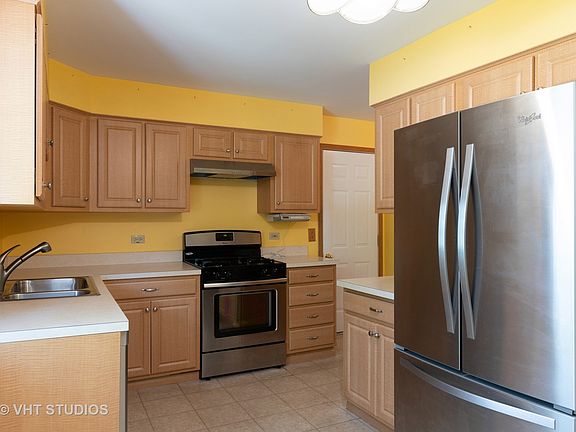 5th image of 2810 Williams Dr