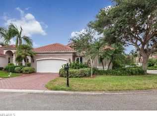 104 April Sound Dr, Naples, FL 34119