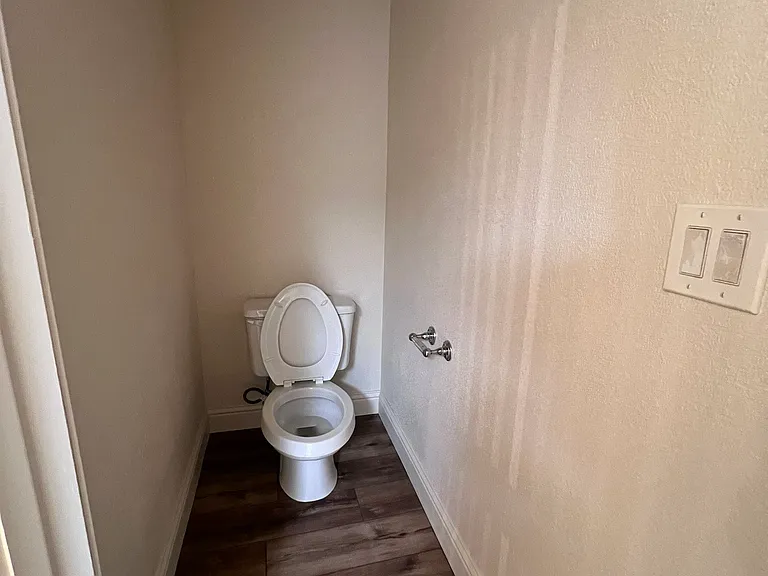 1694 Shay Way — Photo 6