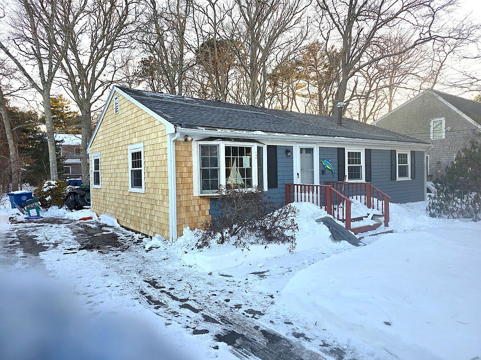 1st image of 7 Yale Drive