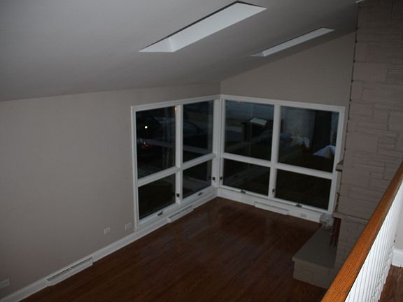 3rd image of 402 E Atwater Ave