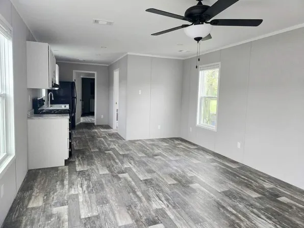 3714 W Pioneer Dr Trailer 24, Irving, TX 75061