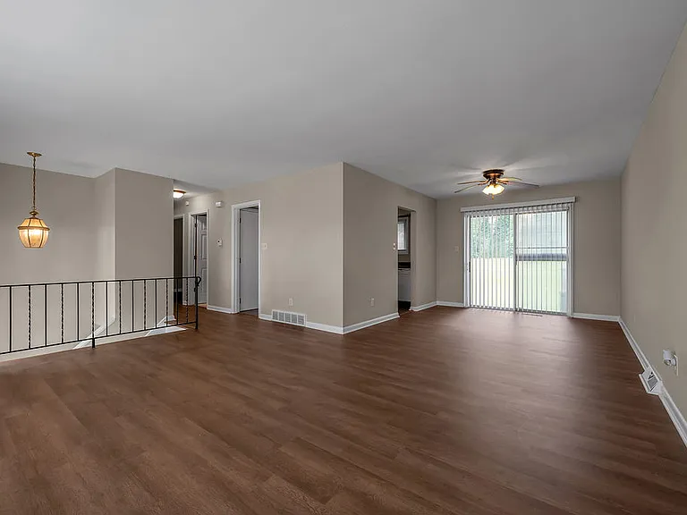 833 Malabu Dr — Photo 10