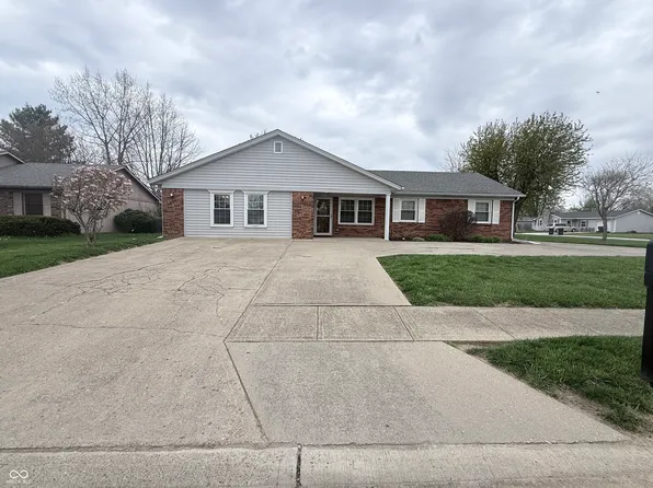 2 Rypma Row, New Whiteland, IN 46184