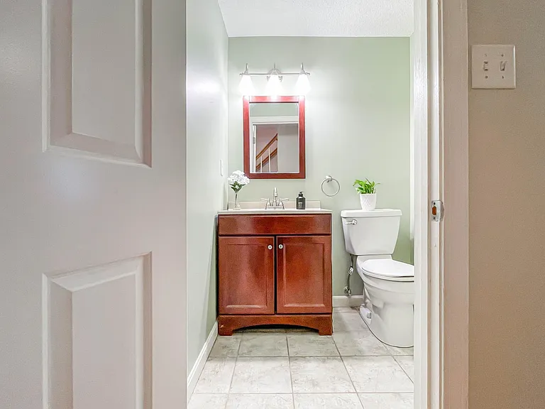 5 Dresden Ct — Photo 11