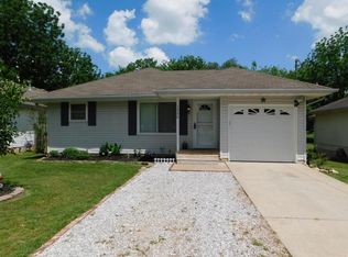 1320 N Forest Ave, Springfield, MO 65802
