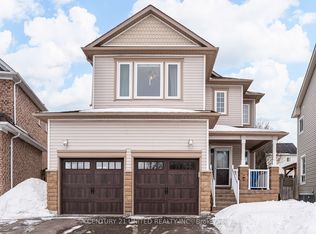 35 Ault Cres, Whitby, ON L1M2G6
