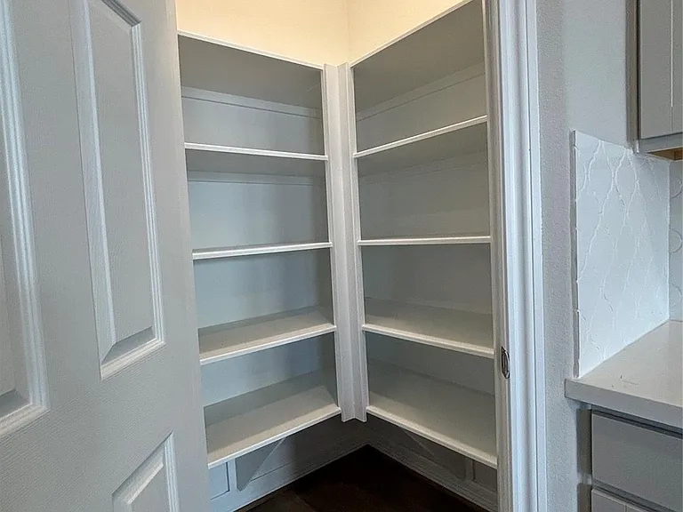 2913 Cliff Ridge Ln — Photo 33