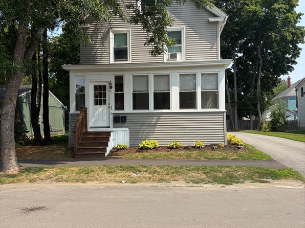 93 Elm St #2, Bangor, ME 04401 – 2-bedroom rental in Bangor