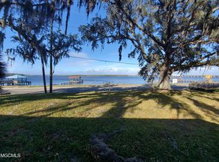 1063 Bayview Ave, Biloxi, MS 39530
