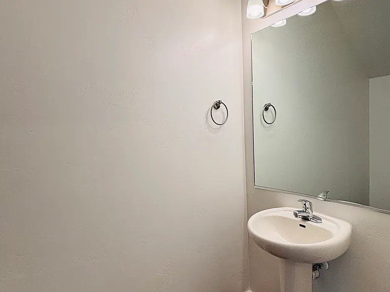 426 W 85 S — Photo 5