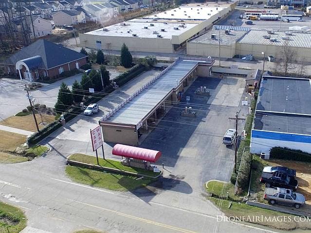 1st image of 747 Greenlawn Dr