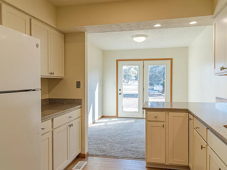 6388 Dummerston Ct — Photo 9
