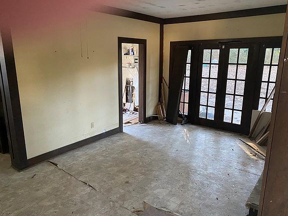 5th image of 1722 Lake Park Dr