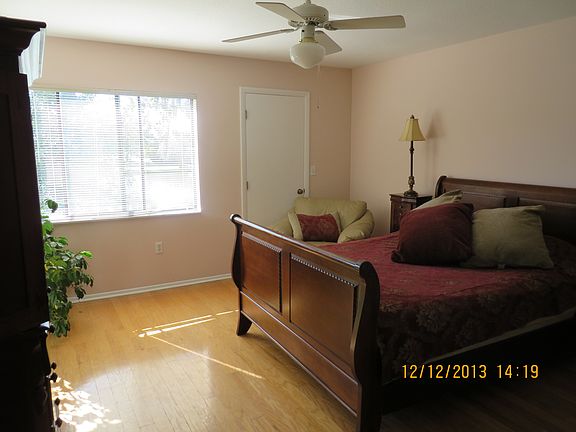 5th image of 216 Martha Ln