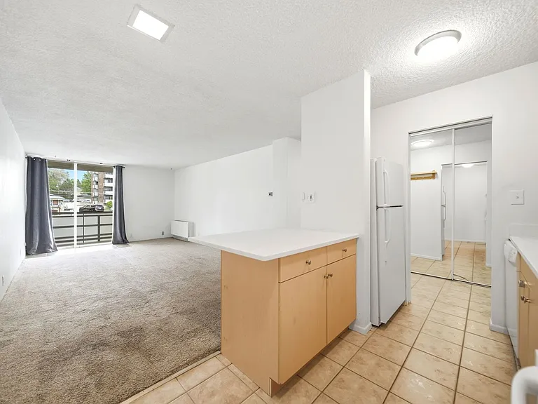 2500 S York St #215 — Photo 2