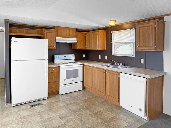 5th image of 609 N Morton St #80