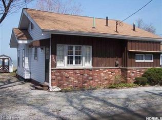 4609 Edgewater Dr, Sheffield Lake, OH 44054