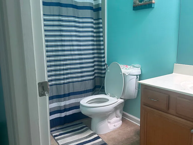 4717 Riviera Dr — Photo 8