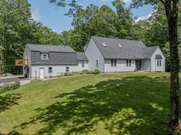 25 Meeting House Hill Road, Deerfield, NH 03037