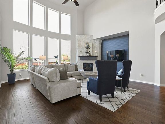 5th image of 3051 Lakefield Dr