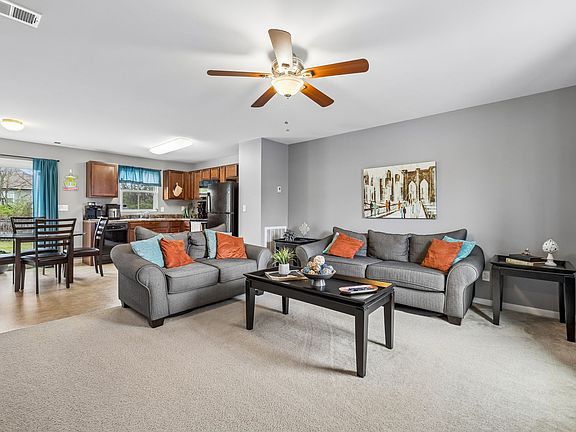 5th image of 1865 Belle Arbor Dr