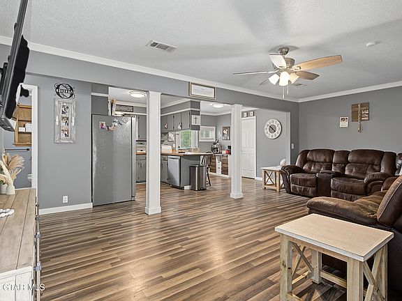 5th image of 2071 Shady Grove Rd