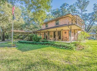 143 Old Plantation Rd, Angleton, TX 77515