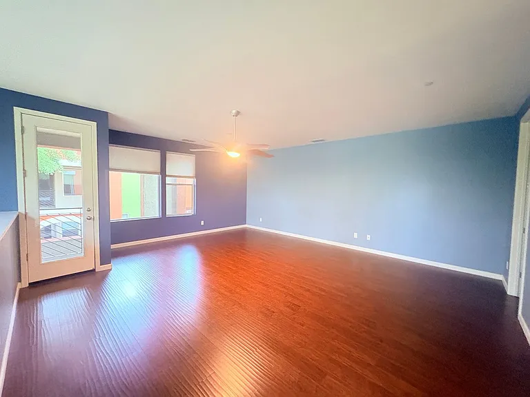 785 Carbon Ct — Photo 10