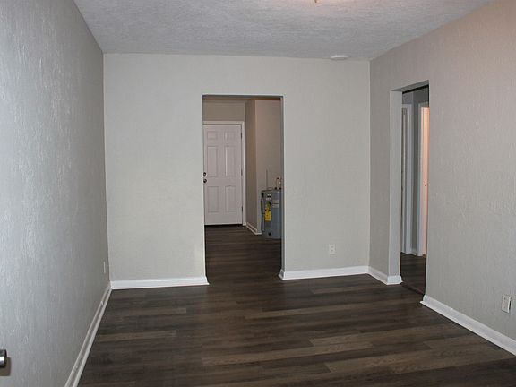 4th image of 1045 Glencarin St