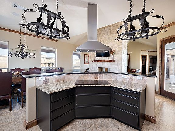 Spacious open concept-