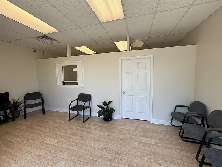 1005 Rahway Ave #11 — Photo 3