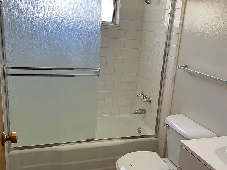 422 S Bernardo Ave — Photo 7