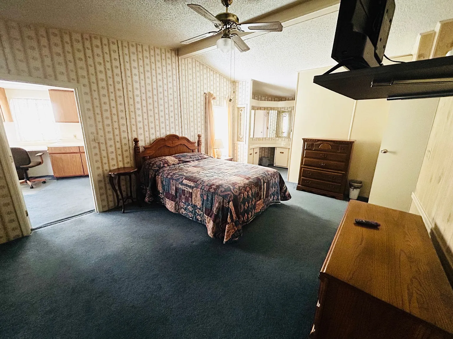 Studio, 2.0 bath, $1,800 — Photo 4